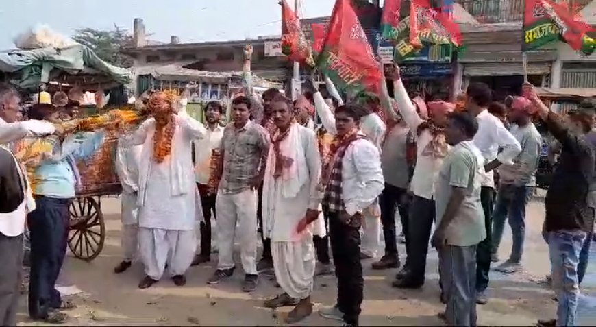 समाजवादी पार्टी के प्रत्याशी सूरजभान धानका ने किया ढोल नगाड़ों के साथ लक्ष्मणगढ़ में जनसंपर्क, मतदाताओं ने दिया मत देने का आश्वासन