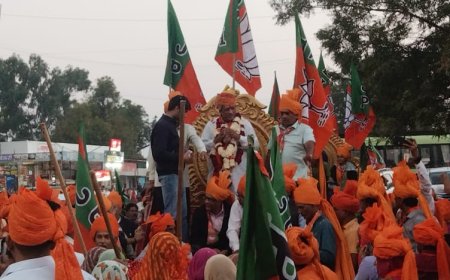 दूसरी बार बने सुमेरपुर विधायक कुमावत का तखतगढ में 51 किलो की माला पहनाकर किया  जोरदार स्वागत