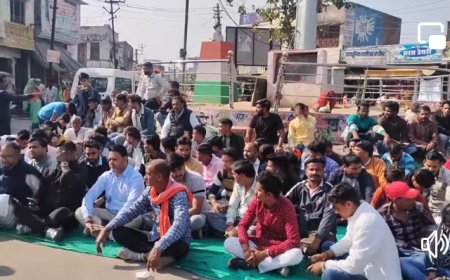 सुखदेव की हत्या के बाद से तनाव के हालात: लक्ष्मणगढ़ कस्बे में बाजार बंद कर जताया विरोध