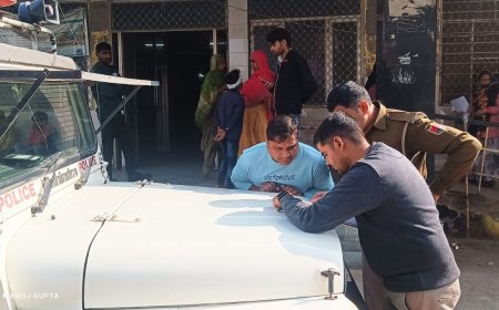 एक ट्रक चालक ने मोटरसाइकिल सवार को टक्कर मारी मौके पर मौत