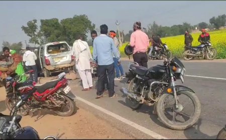 कार बाइक की भिड़ंत में दो लोग गंभीर घायल