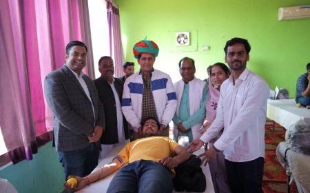 रक्तदान किसी व्यक्ति की जान बचाने के साथ अन्य परिवारजनों की आशाओं को भी रखता है जीवित - रामलाल शर्मा