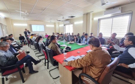 विकसित भारत संकल्प यात्रा को लेकर जिला कलक्टर ने ली बैठक