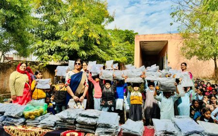 लायंनस क्लब के तत्वाधान  में विधालय के बालक बालिकाओं को 154 स्वेटर का  वितरण