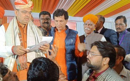 आईएफडब्ल्यूजे पत्रकार संगठन की जैसलमेर जिला इकाई ने पत्रकार सुरक्षा कानून को लेकर मुख्यमंत्री को सौंपा ज्ञापन