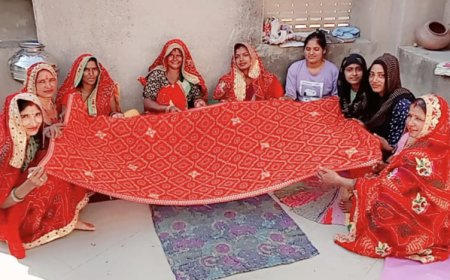 बागोरिया की ढाणी में भी मां शाकंभरी की चुनरी के मंगल गीत गाकर महिलाओं ने लगाई बूटी