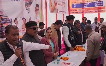 विकसित भारत संकल्प यात्रा मे विधायक और नगरपालिका पार्षदों में नगरपालिका क्षेत्र में पट्टे जारी ना हो पाने को लेकर हुई नोंक-झोंक