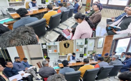 विकसित भारत संकल्प यात्रा की समीक्षा बैठक आयोजित : जिला कलेक्टर खैरथल-तिजारा ने अधिकारियों को दिए दिशा निर्देश