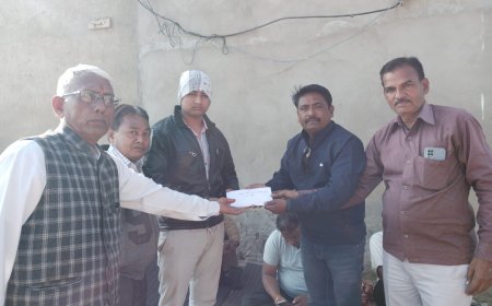 पत्रकार मनोज योगी के परिवार को जार इकाई अलवर द्वारा दी गई 21000 /- सहायता राशि