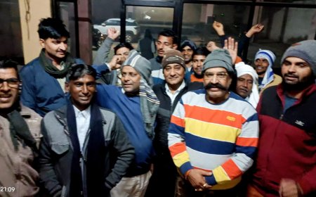 अयोध्या में नवनिर्माण भगवान श्री राम मंदिर में प्राण प्रतिष्ठा समारोह को लेकर  श्रीराम कला मंच नौगांवा की मीटिंग का हुआ आयोजन