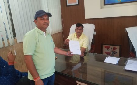 पार्षद ने नय पानी के टांके बनवाने को लेकर पालिका अध्यक्ष ज्ञापन सौंपा 