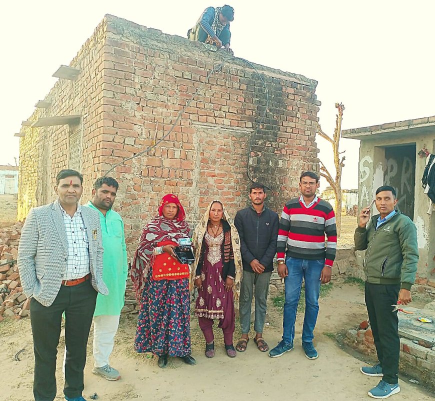 झड़ायाँ नगर के निवासी डॉ. मानसिंह भावरिया ने गरीब के घर बिजली की रौशनी से किया उजाला