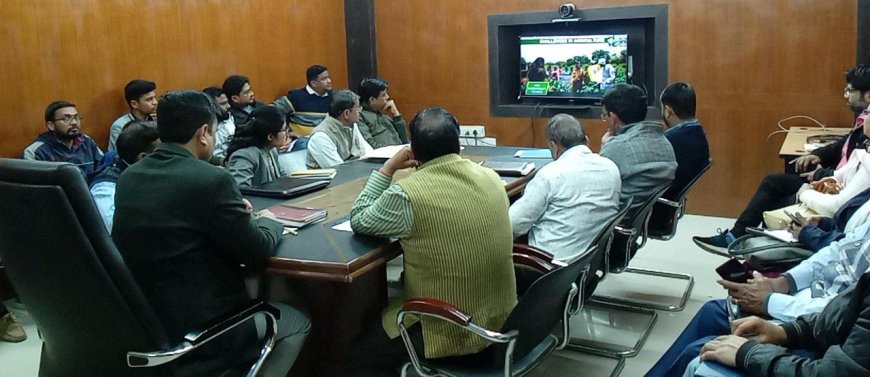 आशान्वित ब्लॉक के विकास कार्यो के पैरामीटर को लेकर  वीसी के जरिये प्रधानमंत्री नरेन्द्र मोदी ने की समीक्षा