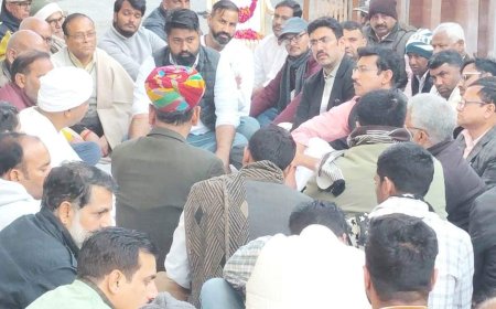 कोटपूतली पहुंँचे कैबिनेट मंत्री राठौड़ :विभिन्न शोक  बैठकों में लिया भाग, दिवंगत आत्माओं को दी श्रद्धांजलि