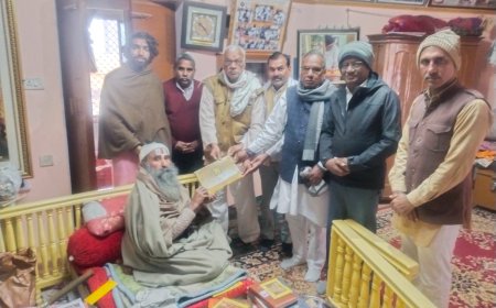 श्रीराम प्राण-प्रतिष्ठा आनंदोत्सव समिति द्वारा घर-घर किया जा रहा निमंत्रण पत्रों का वितरण