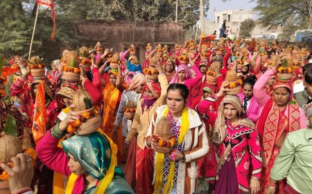 कलश यात्रा के साथ 7 दिवसीय श्रीमद्भागवत कथा शुरू: सत्संग सुनने से घर में रहेंगी शांतिः-राधेश्याम महाराज