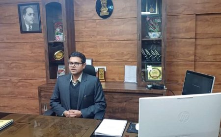 नवनियुक्त जिला कलेक्टर  देवेन्द्र कुमार ने किया कार्य ग्रहण