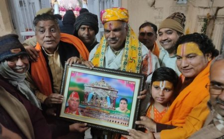 गृह राज्य मंत्री जवाहर सिंह बेढ़म ने लक्ष्मण मंदिर पहुंचकर लक्ष्मण जी महाराज के किये दर्शन