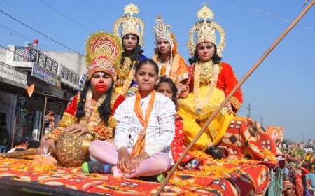 अध्योध्या मे भगवान श्रीराम की  प्राण प्रतिष्ठा को लेकर गोपालगढ़ में विशाला शोभात्रा कलश निकाली गई , निमंत्रण मे अक्षत व पत्रक भेट किए गए