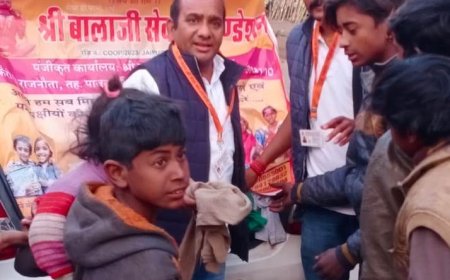 जरूरतमंदों को गर्म वस्त्रों का किया वितरण