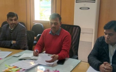 विकसित भारत संकल्प यात्रा के शिविरों में अधिक से अधिक प्रचार साहित्य वितरित करना सुनिश्चित करें-पंचायती राज विभाग शासन सचिव