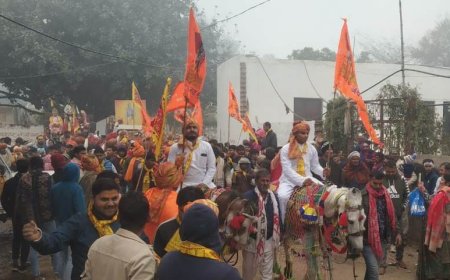 दांतलोठी गांव में निकली श्रीराम शोभायात्रा जगह-जगह ग्रामीणों ने पुष्प वर्षा कर यात्रा का किया भव्य स्वागत