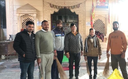 टीम स्वच्छता सेवादल ने स्वच्छ तीर्थ अभियान के तहत विभिन्न मंदिरों में की साफ सफाई