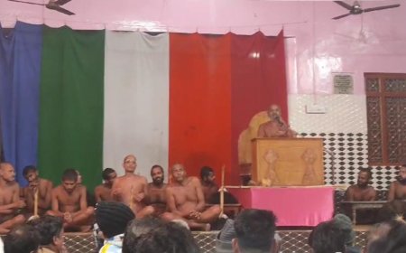 रामगढ़ मे सैकड़ों जैन अनुयायियों के साथ जैन संत 108 श्री विशुद्ध सागर महाराज का 27 भिक्षु संतों के संघ के साथ मंगल प्रवेश