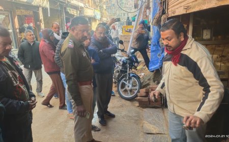 राजगढ मे तीन दुकानों के टूटे ताले , चोर सीसीटीवी में हुए कैद