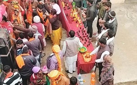 मिलकपुर में निकली कलश शौभायात्रा:भगवान रामलला के मूर्ति स्थापना और प्राण प्रतिष्ठा समारोह की सभी धर्मों के लोगों ने मनाई खुशी