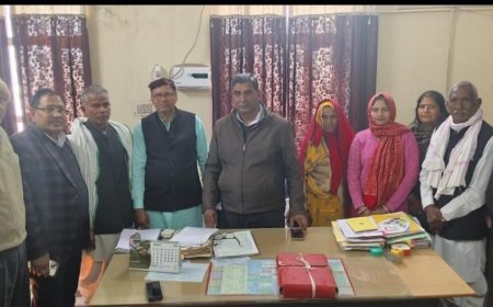 एडिशनल रजिस्ट्रार भरतपुर के आदेश की अनुपालना मे अलवर सरस डेयरी एमडी , स्तीफा देने वाले 07 डायरेक्टर्स सहित पहचान हेतु उपस्थित हुए