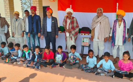 उम्मेदपुरा में गणतंत्र दिवस पर  विद्यार्थियों को किए स्वेटर वितरित