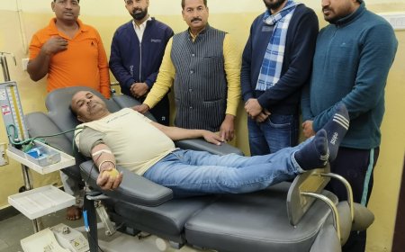 सत्यनारायण कौषिक व दयाराम प्रजापत ने किया स्वैच्छिक रक्तदान रक्तमणि कार्यक्रम लगातार जारी