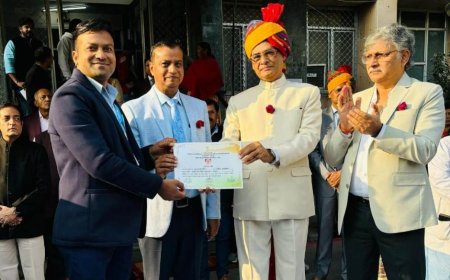 राज्य स्तर पर इन्द्राज मीना (नर्सिंग ओफिसर) का किया गया सम्मान