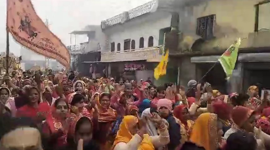 एकादशी पर्व को लेकर रामगढ़ कस्बे में निकाली श्याम बाबा की शोभायात्रा