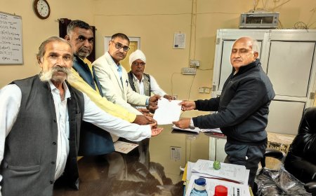 पावटा MDR  सड़क कि हालातों को लेकर ग्रामीणों ने 4 सुत्रीय मांगों को लेकर सौंपा ज्ञापन