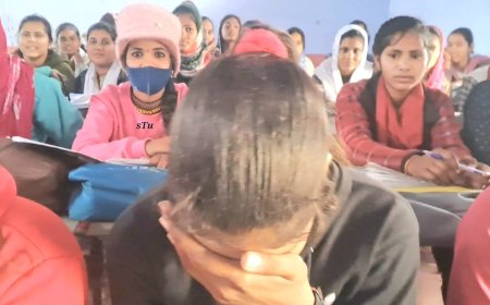 सरकारी कॉलेज के विद्यार्थियों का जीवन अंधकार में, बिना प्रोफेसरो के कैसे हो पाएगा विद्यार्थियों का सपना पूरा