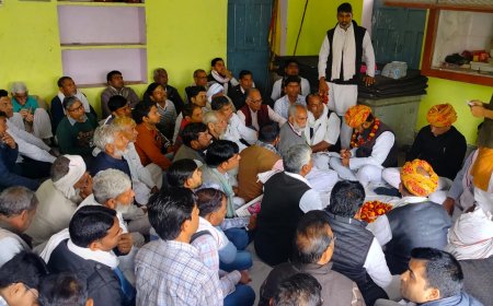 कांग्रेस कार्यकर्ताओं की ब्लाक लक्ष्मनगढ मे हुई बैठक आयोजित