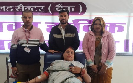 युवक-युवतियों द्वारा स्वैच्छिक रक्तदान,वरिष्ठ सुरक्षा सखी ने किया स्वैच्छिक रक्तदान