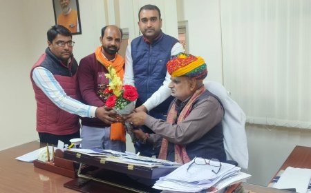 नगर निकाय मंत्री से भेंट कर नगर परिषद में व्याप्त अनियमितताओं का दिया ब्यौरा