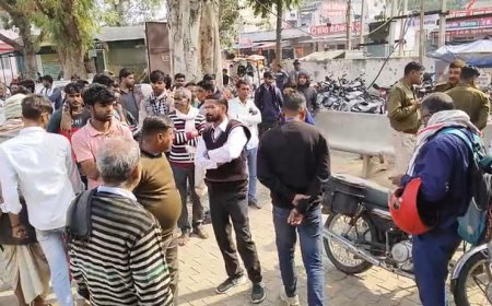 ट्रक के नीचे आने से स्कूटी सवार युवती की दर्दनाक मौत