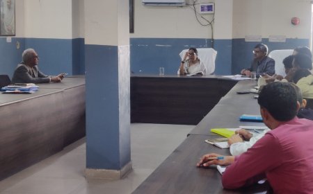 बजट घोषणा के अनुरूप अतिरिक्त महाविद्यालय, विद्यालय, चिकित्सालय, प्रशासनिक कार्यालय स्थापित/क्रमोन्नत करने के प्रस्ताव शीघ्र तैयार कर अनुमोदन के लिए करें प्रेषित- जिला कलेक्टर कल्पना अग्रवाल