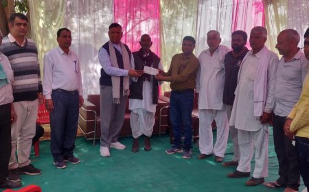 समाजसेवी भामाशाह गोपीचंद शर्मा की पहल से सरकारी स्कूल  झझारपुर मे बनी कंप्यूटर लैब