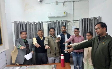 जिला कोषाधिकारी कार्यालय के कार्मिकों को नशा मुक्ति की दिलाई शपथ