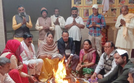 सकट के रामेश्वर धाम वीर हनुमान मंदिर में शिव जी का महारुद्राभिषेक कर श्रद्धालुओं ने किया हवन यज्ञ