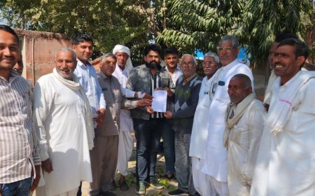 आजाद चौक में स्वतंत्रता सेनानी चन्द्र शेखर आजाद की मूर्ति लगवाये जाने की माँग