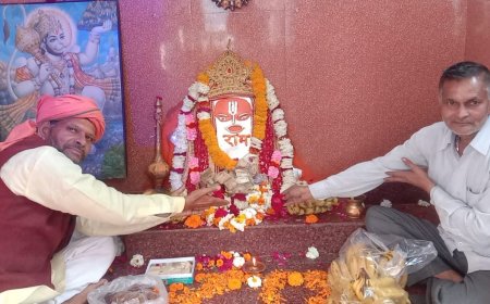 सकट के थाई वाले हनुमान मंदिर में हुआ भजन संध्या का आयोजन