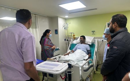 उप मुख्यमंत्री दिया कुमारी ने अस्पताल पहुँचकर घायल कैशियर नरेन्द्र सिंह की जानी कुशलक्षेम