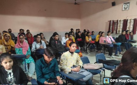 लाल बहादुर शास्त्री राजकीय महाविद्यालय में हुआ मेरा पहला वोट देश के लिए कार्यक्रम का आयोजन