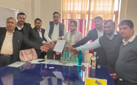 पावटा प्रागपुरा क्षेत्र में हमले की घटना की शिकार हुई पीड़िता को न्याय दिलाने के लिए सौपा ज्ञापन